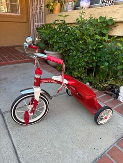 Radio Flyer Classic Tricycle