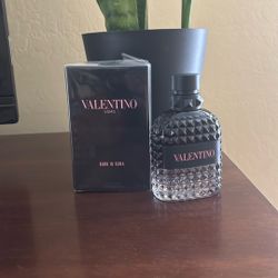 VALENTINO BORN IN ROMA 