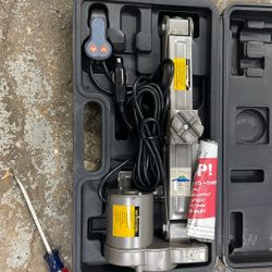 12 V. Pump Jack For Car