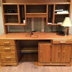 Oak desk $150.00 Or Best Ofer