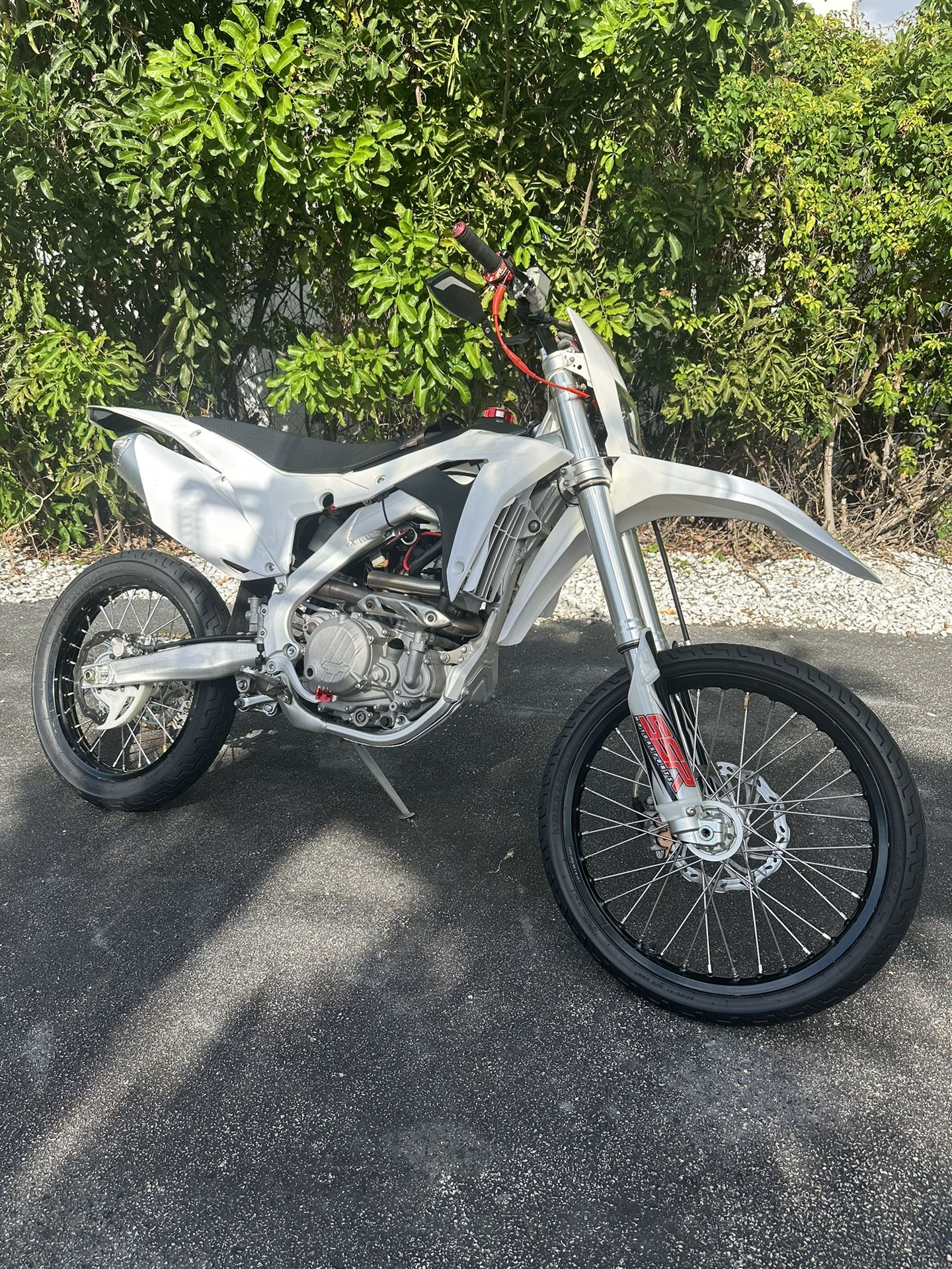 2022 Ssr 300s