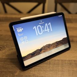 Apple iPad Air 5th Gen (M1) 64GB WiFi + Apple Pencil 2 – Excellent Condition 