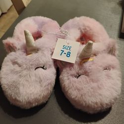 Toddlers 7 8 Size Girls Slippers Unicorn 🦄 New With Tags