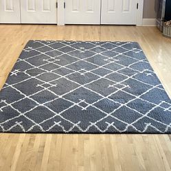 Area Rug - 5’x7’ - Gray with Design