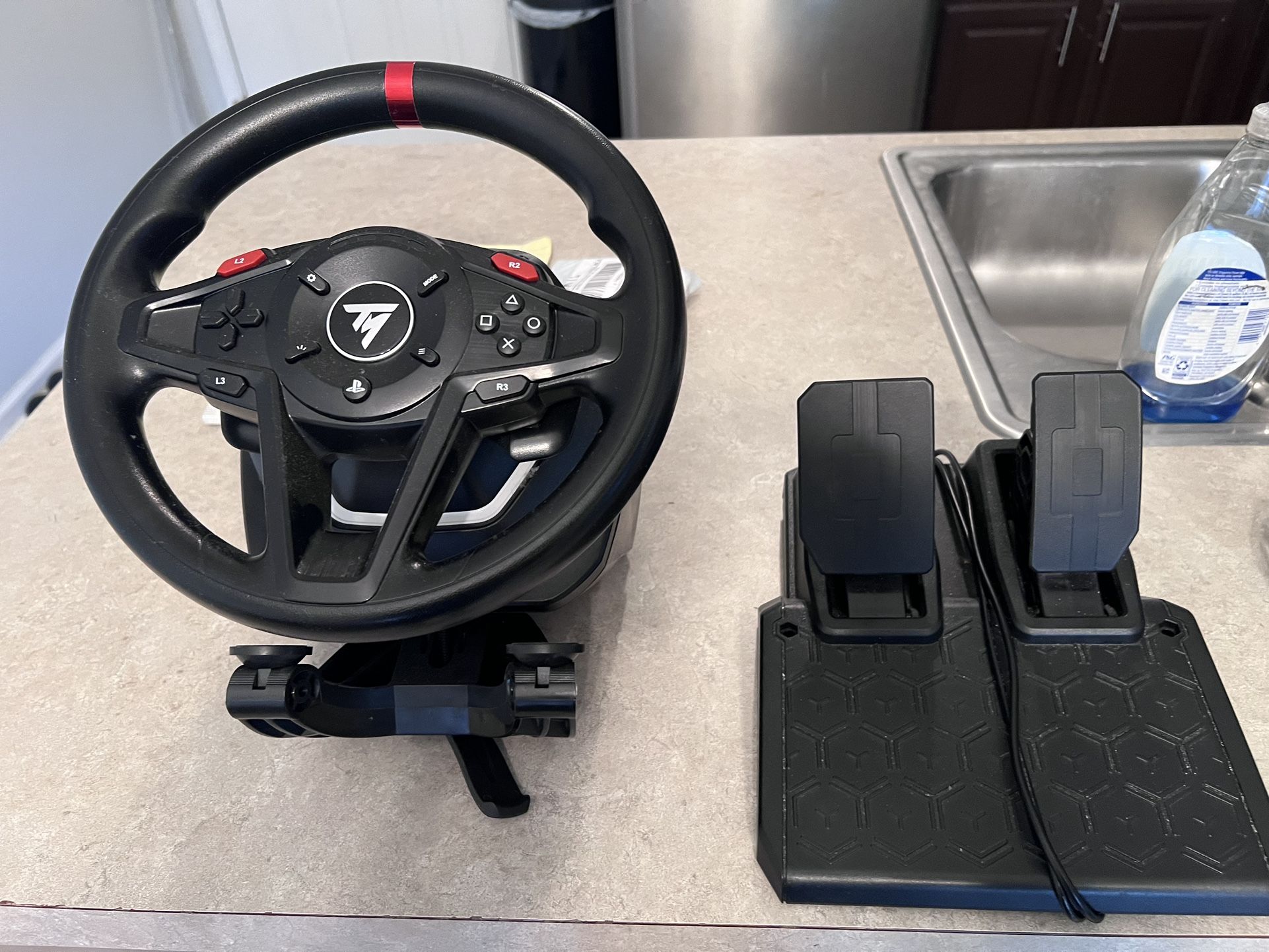 Thrust master T128 Force Feedback wheel/pedals/shifter
