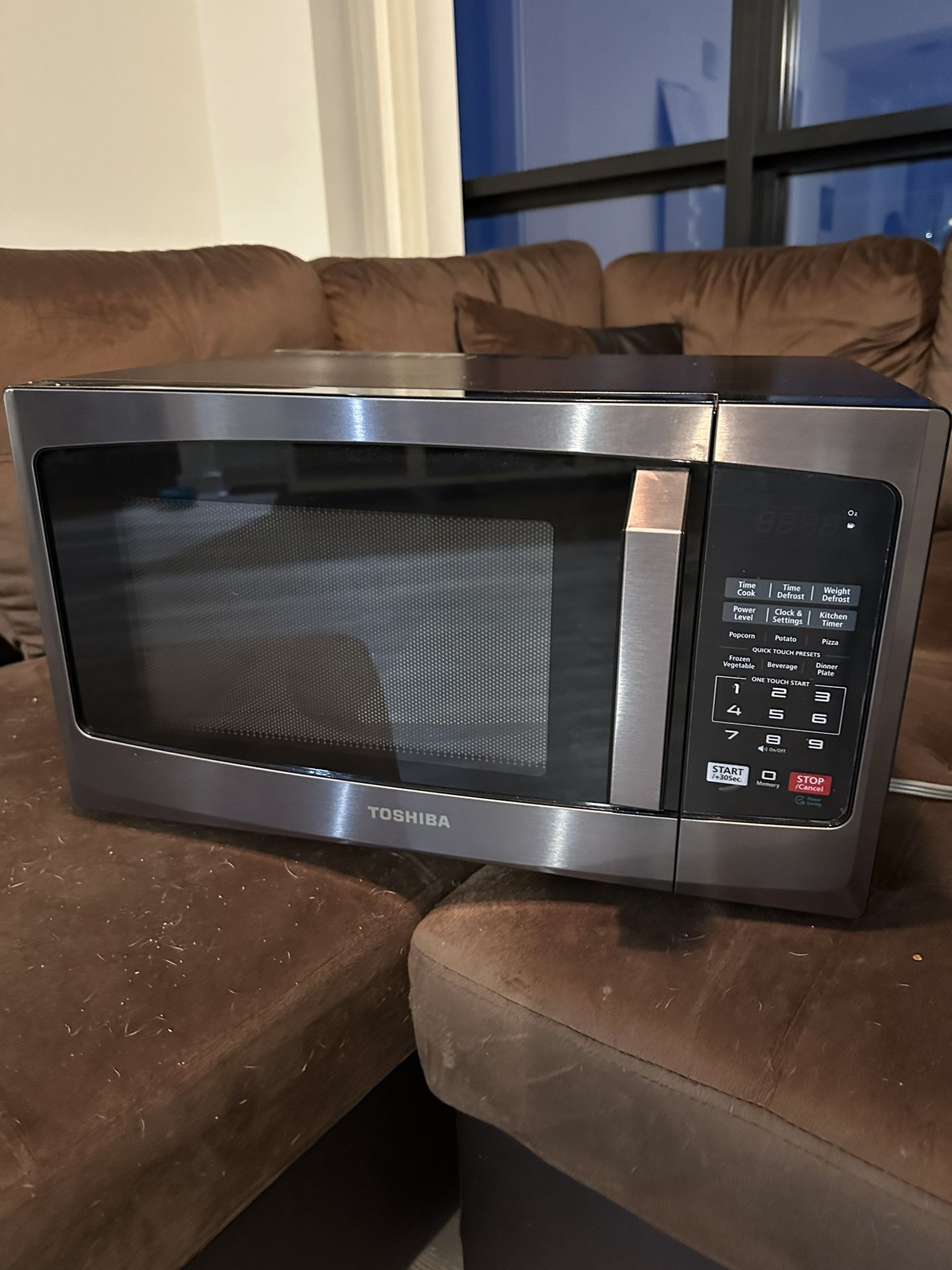 New Toshiba Microwave 
