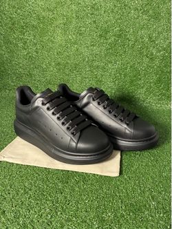 Mcqueens Men's Size 6.5 & 7 Men's Shoes