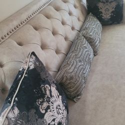 Couch Hardly Used