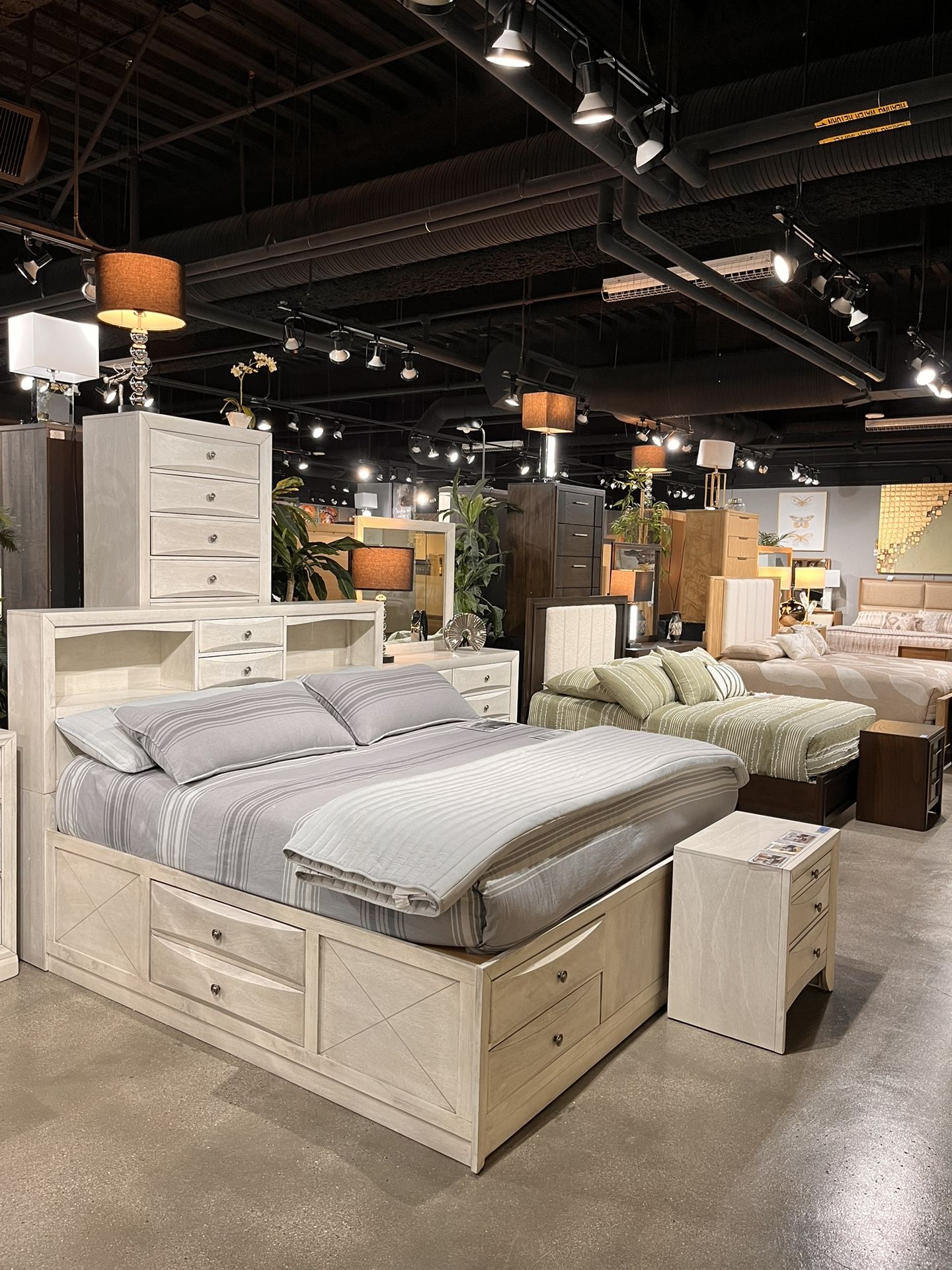 Wooden Bed Frame With Drawers Dresser Mirror And 1 Night Stand NEW