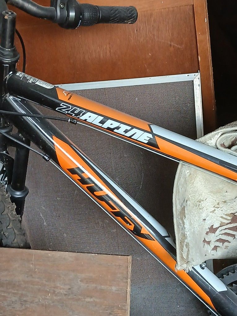 Huffy Alpine 24 Bicycle