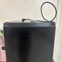 Mini Fridge - Hisense