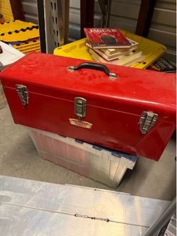 VINTAGE RED SEARS CRAFTSMAN TOOL BOX WITH TOOLS