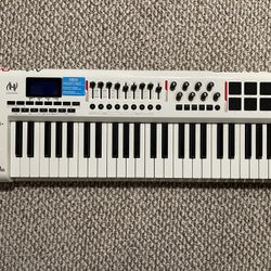 AKAI Axiom Pro 49 MIDI Keyboard
