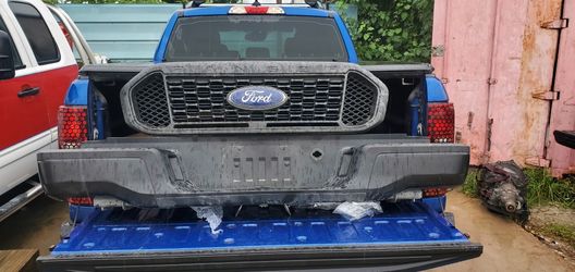Ford Ranger Grill, Bedcover And Back Bumper