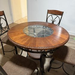 Dining Room Table 