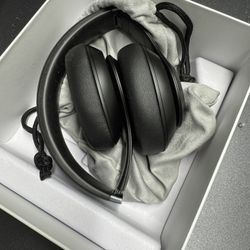 NEW: Beats Studio Pro’s Wireless With Charger Included