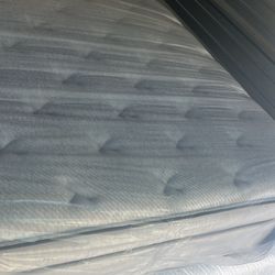 King Size Leesa Legend Mattress 