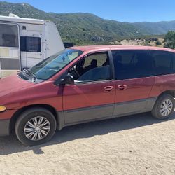 1999 Dodge Caravan 