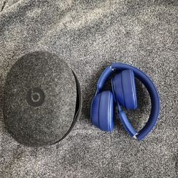 Beats Solo Pro Navy Blue
