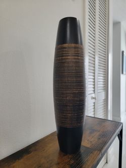 Crate & Barrel 18" Horizontal Line Vase Hand Carved Wood 265-535 Home Decoration.