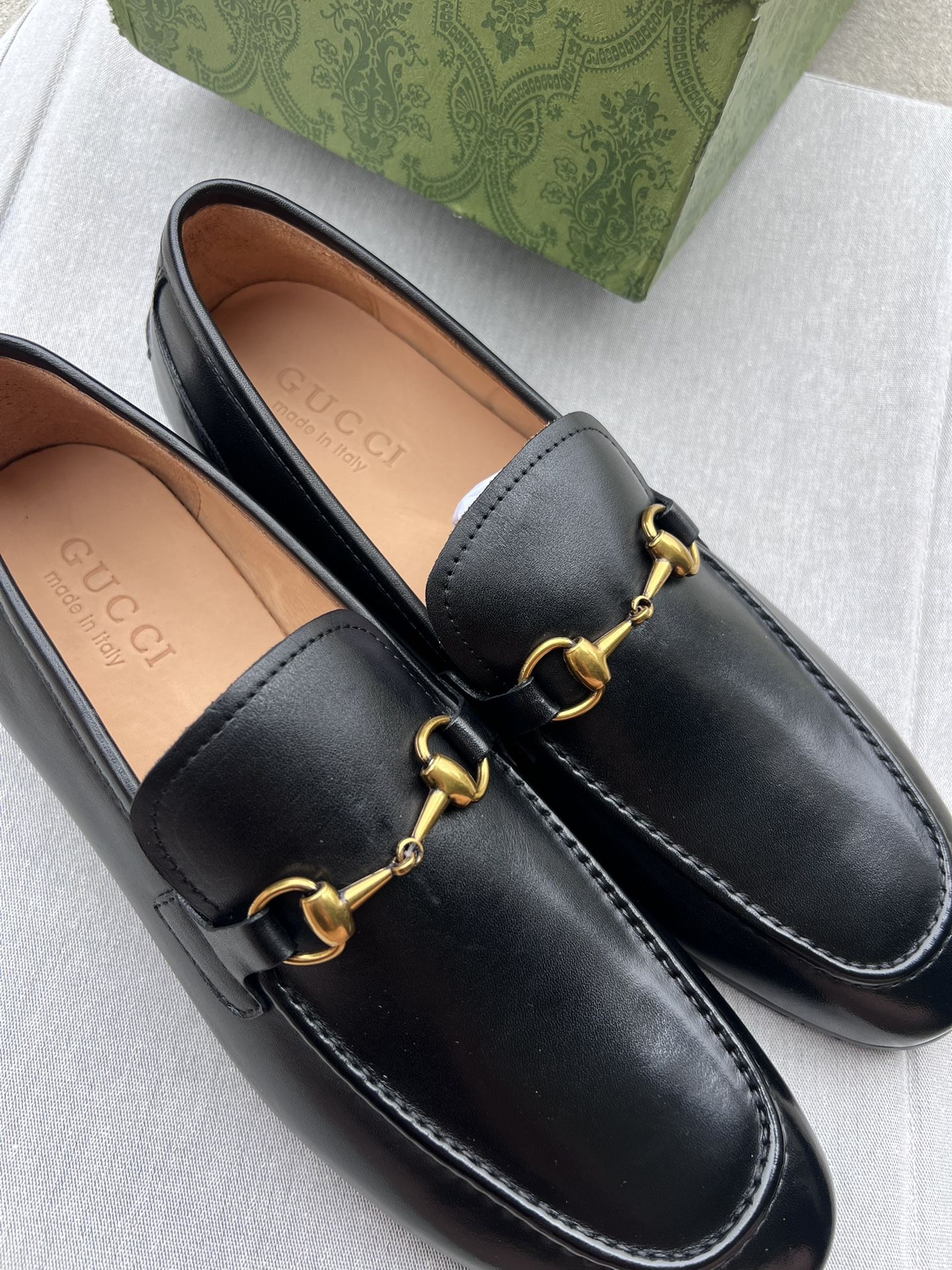 Gucci Loafer Black Men’s Size 8-8.5 Women Size 10 Authentic Is $1050