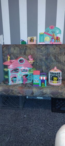 Lil Pony House & More