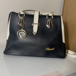 Black & White Shoulder Purse 