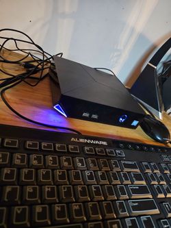 Alienware alpha R2 steam Machine Mini ITX Gaming PC i7-CPU 16GB Ram 512GB SSD GPU: Radeon Graphics