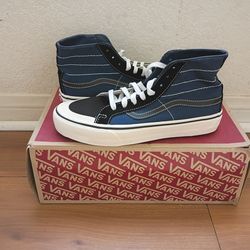 Vans multiple sizes read below