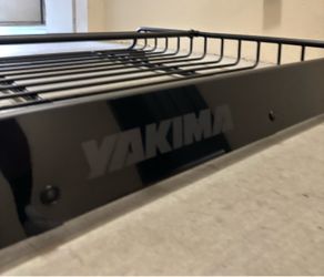 Yakima LoadWarrior Medium Sized Cargo Basket