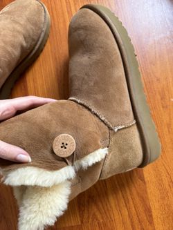 ugg bailey button calf