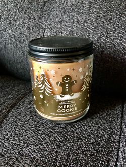 Bath & Body Works Single Wick Candle ~ Merry Cookie
