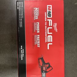Milwaukee M12 8 Inch Pruning Saw Read Below 