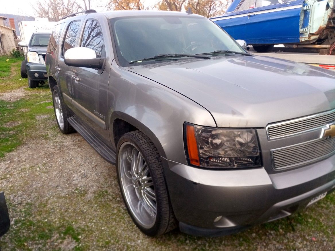 2007 to 2014 Chevy Tahoe and GMC Yukon denali parts only