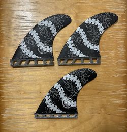 Medium and Quad Surfboard Fins 