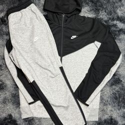 Medium Grey & Black Full Suit Nike Tech 🏴‍☠️