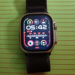 Apple Watch Ultra 1 Comes With Charger