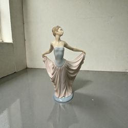 Lladro Dancer #5050 Girl Dancing The Ballerina MINT CONDITION RETIRED