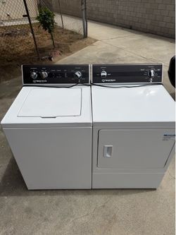 Speed queen washer & gas dryer set
