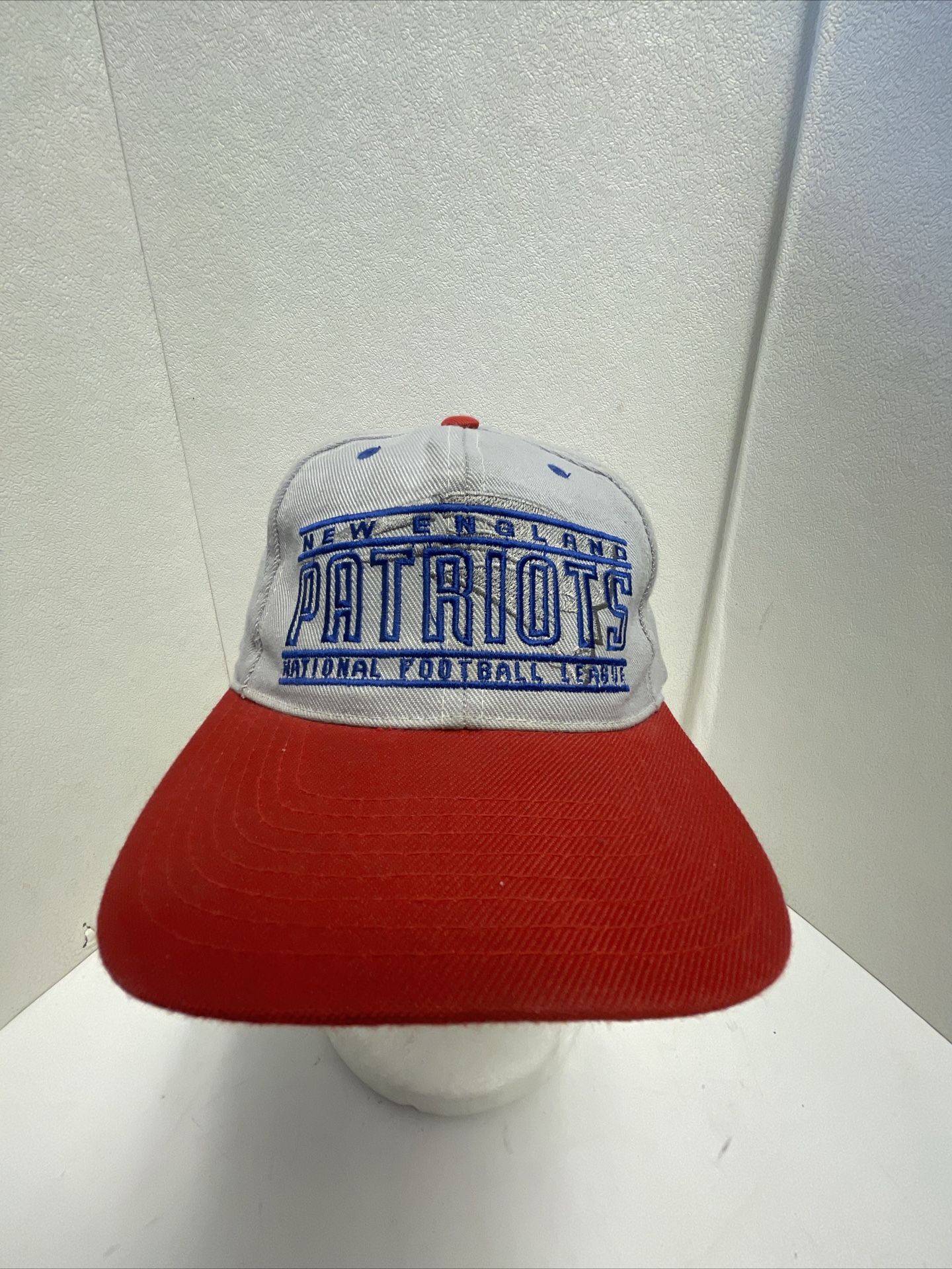 Vintage NEW ENGLAND PATRIOTS SnapBack Hat Cap NFL PRO PLAYER FOOTBALL - GRAY