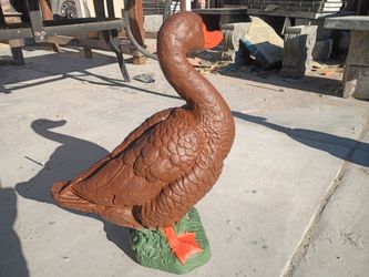 Concrete goose