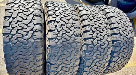 275/65/18 Bfgoodich Ko2 Set de Tires. Con 70% de vids las 4