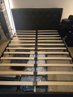 Free queen size bed frame