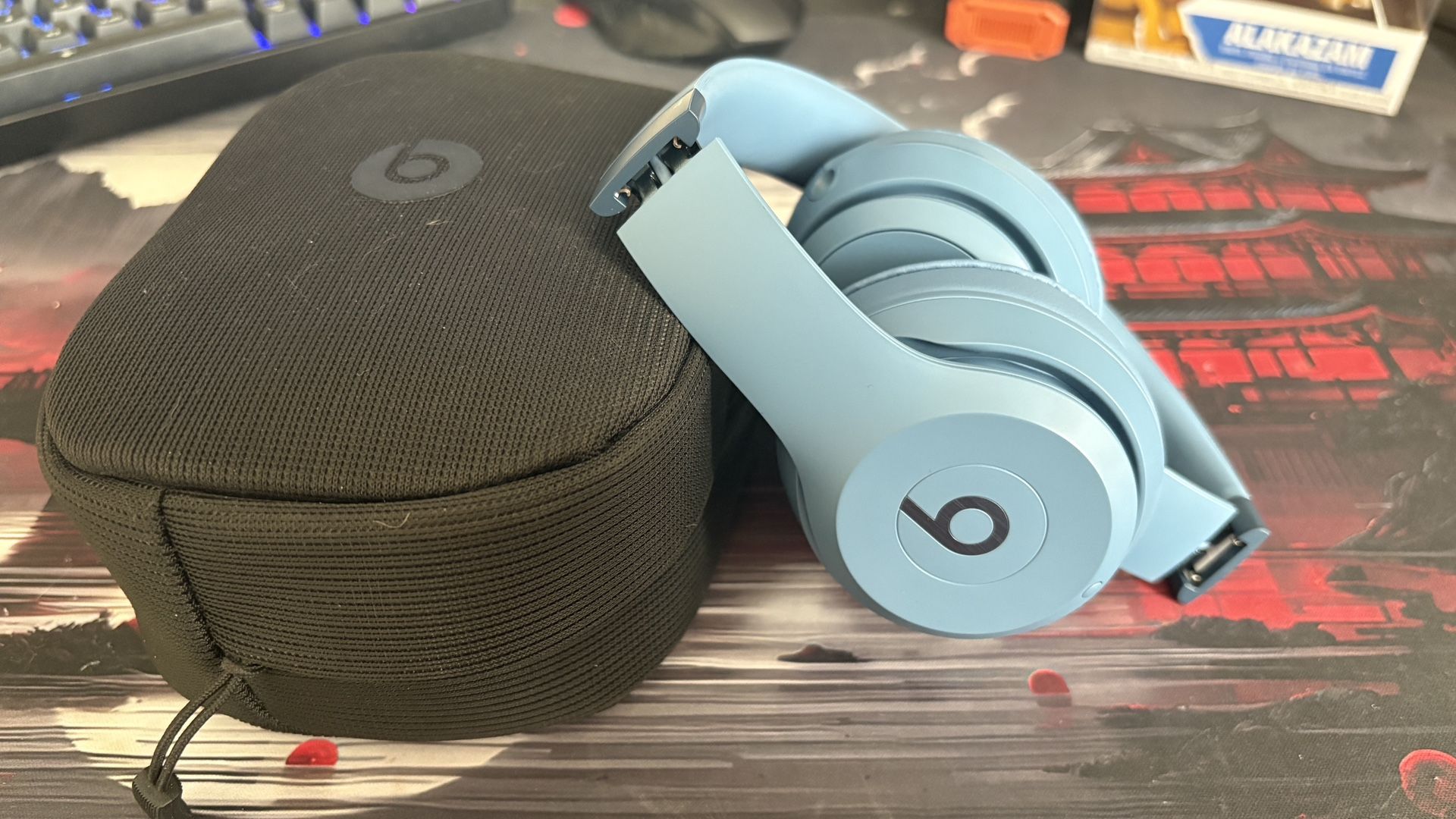 Beats Solo 4s