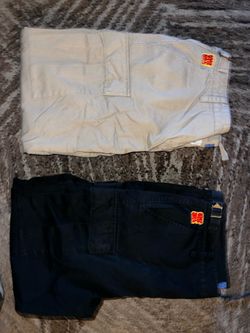 Empyre Men’s Black and Tan Solid Cargo Pants Logo Accent Cargo Pockets