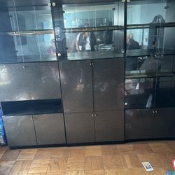 3 Pieces Wall unit In Excellent Condition. 