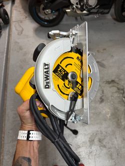 Dewalt Circular Saw