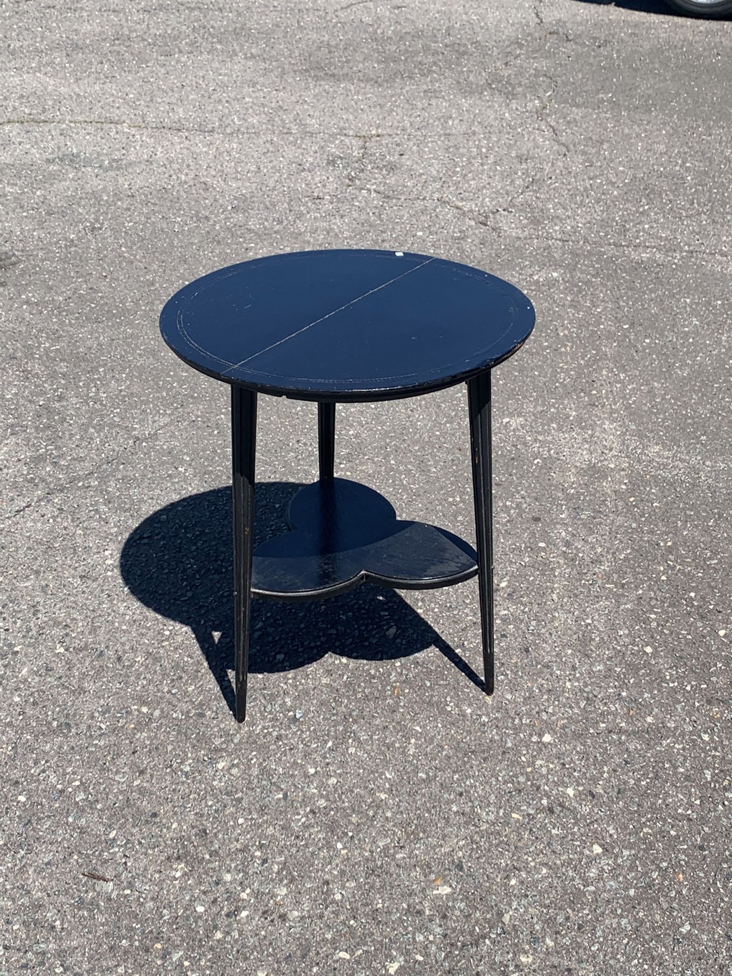 Wooden Two Tier, Sturdy Side Table w/Tapered, Reeded Legs