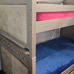 Bunk bed