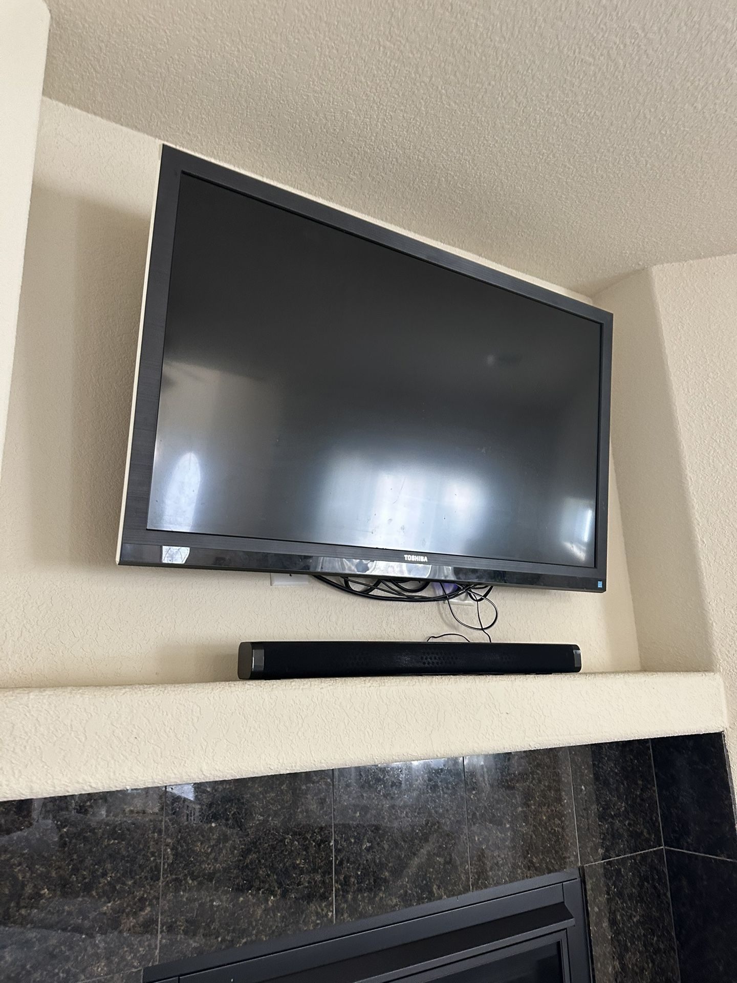 52” Toshiba Tv
